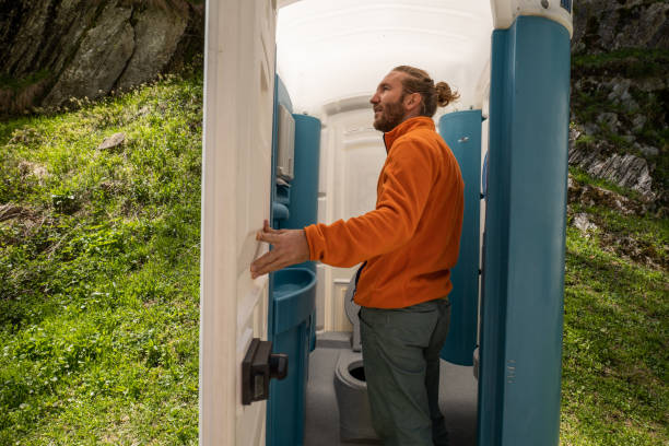 Best Portable toilet rental for construction  in Farmland, IN