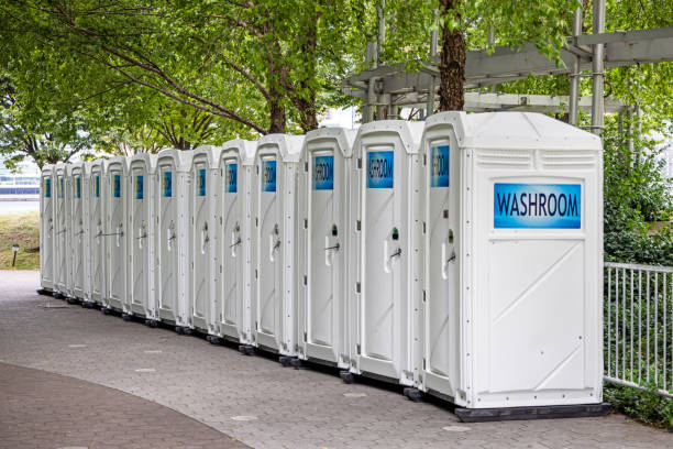 Best Portable toilet rental cost  in Farmland, IN